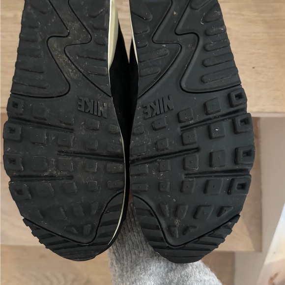 NEW ! NIKE ! Size 8.5! Woman’s - Picture 5 of 9